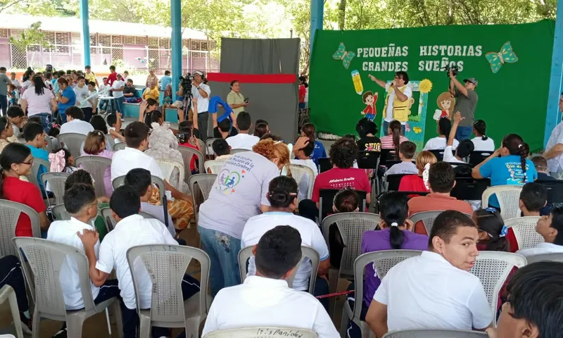 Promotoría Solidaria fomenta la lectura infantil con cuentos y títeres