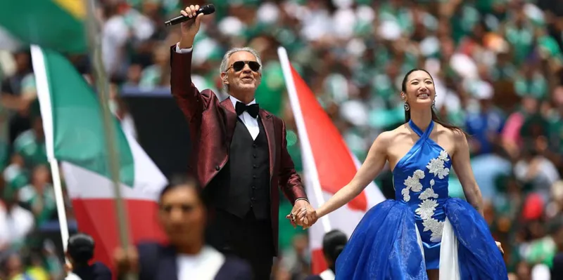 Andrea Bocelli y EJAE protagonizan el momento más emotivo del Mundial 2026