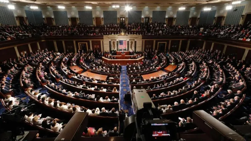 Otro revés para Trump: Congreso aprueba resolución para frenar guerra con Irán
