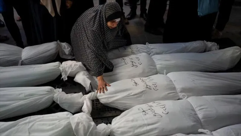 Casi 50 000 mujeres y niñas asesinadas o mutiladas por Israel en Gaza