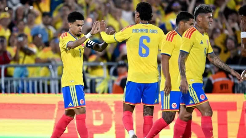 Colombia golea en Bogotá y ya piensa en Uzbekistán