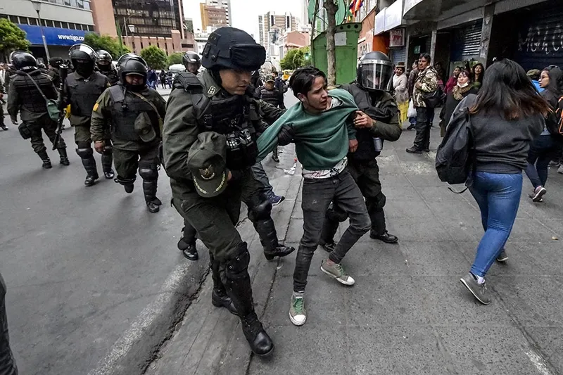 Bolivia acuerda con EEUU una ayuda de 18 millones de euros para reforzar Policía y Fuerzas Armadas