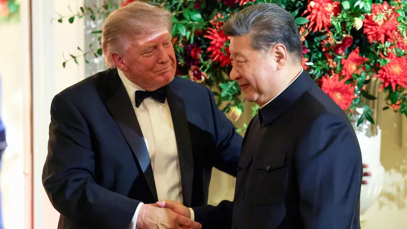 Xi llegó con su propio termo a la cena con Trump ¿Qué hay detrás?