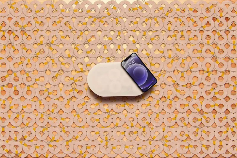Apple canceló la AirPower y este chico ha resucitado el concepto como escritorio de trabajo. Es una pasada