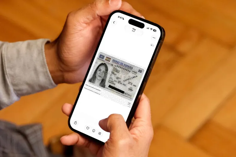 Llevo años complicándome con el iPhone para poder enviar mi DNI con seguridad. Esta herramienta lo resuelve de un plumazo