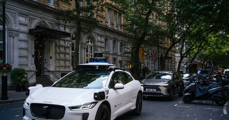 Waymo desarrolla un chip propio para potenciar sus robotaxis y reducir la dependencia de Nvidia
