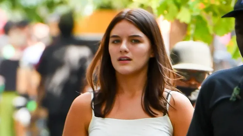 Suri, la hija de Tom Cruise y Katie Holmes, renuncia legalmente al apellido de su padre: ¿cuál es su nuevo apellido?