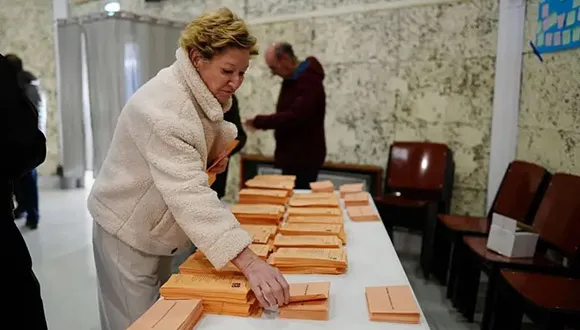 ¿Por qué el Tribunal Supremo de España suspendió el derecho a votar de miles de ciudadanos naturalizados por la Ley de Nietos?