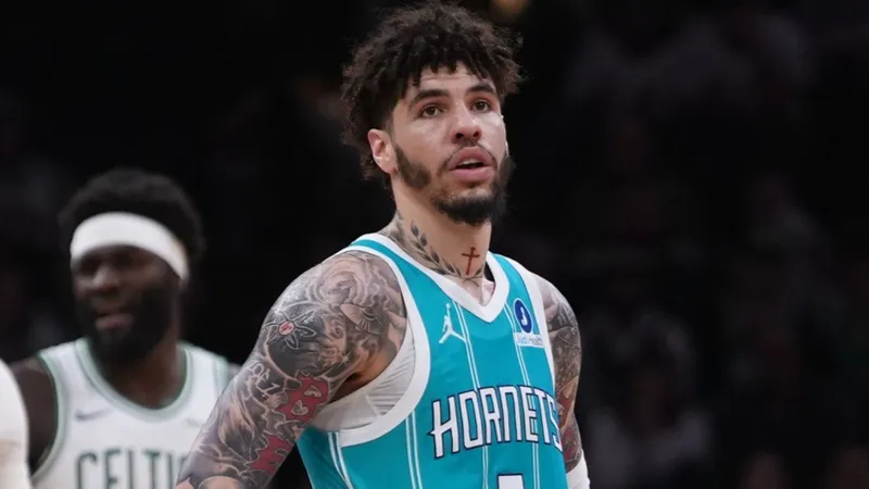 Los Hornets traspasaron a LaMelo Ball para ser campeones