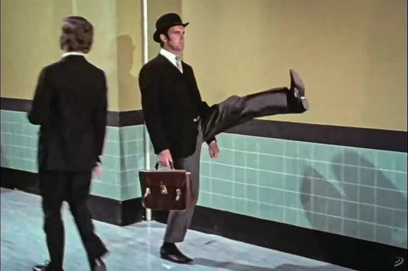 Acaba de cumplir 87 años, fundó los Monty Python, nos regaló uno de los sketches más famosos de la comedia y también fue un personaje inolvidable de Harry Potter