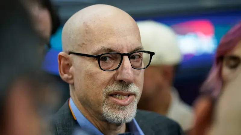 Sindicato dice que propuesta de tope salarial en Grandes Ligas es una “bomba nuclear”