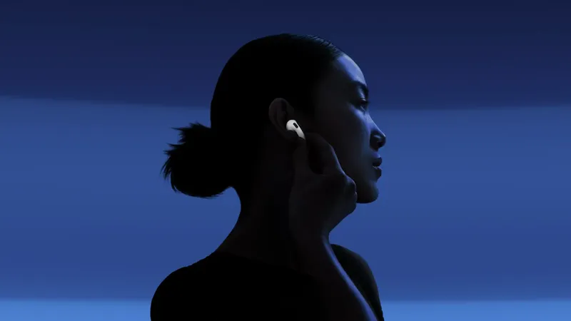 Apple quiere lanzar unos AirPods con cámara. ¿Para qué?
