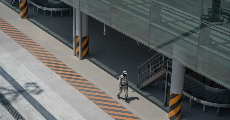 Distribuidor de DJI denuncia robo masivo al salir de aeropuerto controlado por el Ejército de México