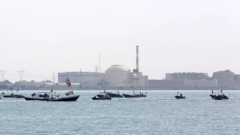 Ataque de EE.UU. impacta cerca de una central nuclear de Irán