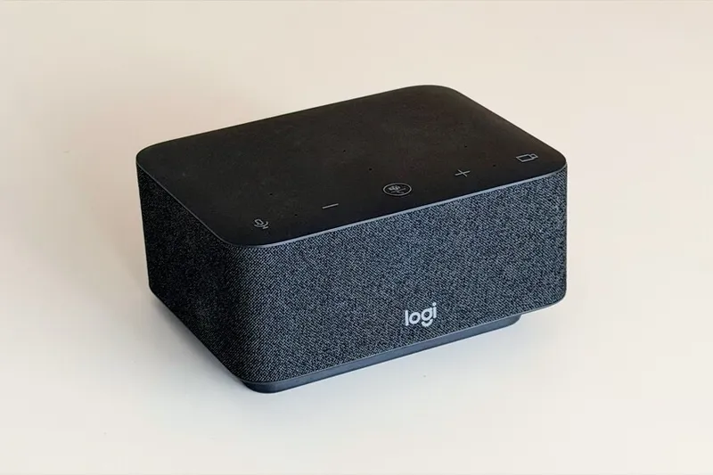 Nunca pensé que necesitaría un hub USB-C, altavoz y micrófono al mismo tiempo. Hasta que probé el Logi Dock
