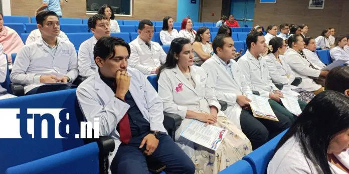 Especialistas del Fernando Vélez Paiz revelan cómo la lactancia materna impulsa el desarrollo infantil
