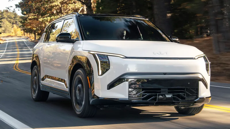 El Kia EV3 quiere que viajar en coche eléctrico sea más fácil incluso antes de salir de casa