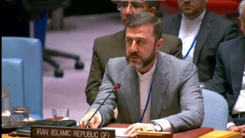 Irán: Mayor ofensiva financiera de EEUU es admisión de derrota, no victoria