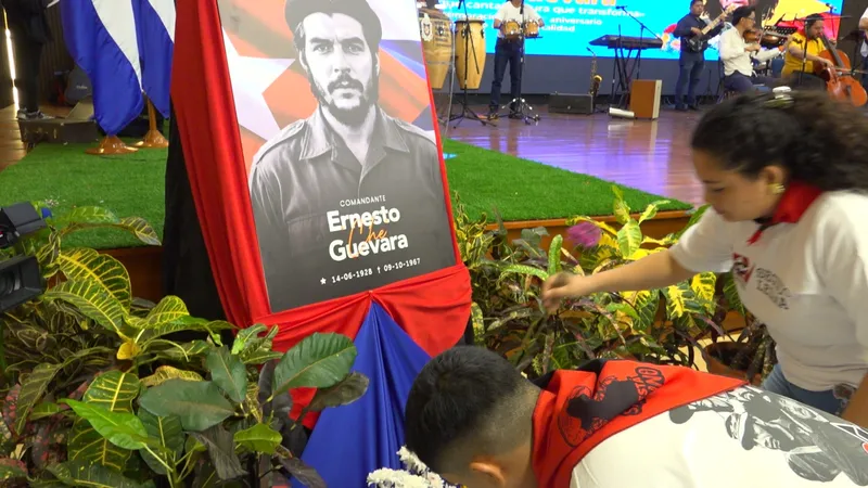 UNAN-Managua honra el legado del Comandante Ernesto Che Guevara