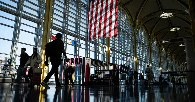 Trump propone nueva tarifa de US$103.000 por cada nuevo visado H-1B para trabajadores extranjeros