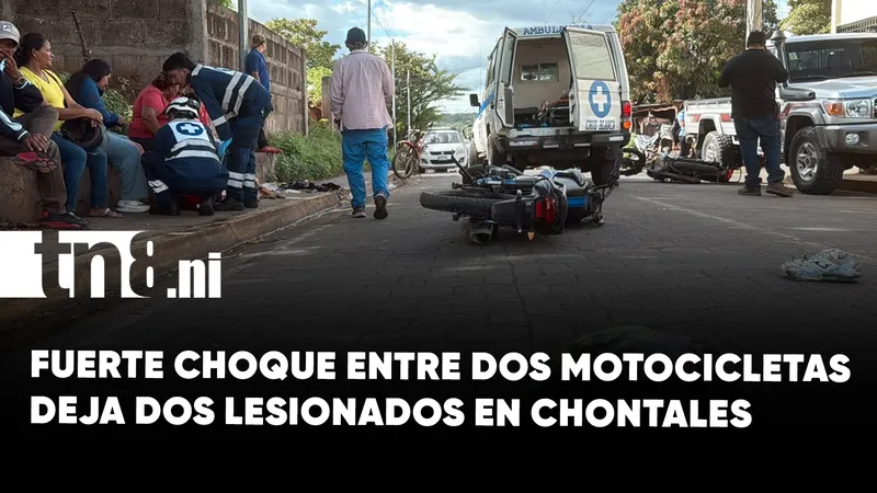 Dos jóvenes motociclistas resultan lesionados tras fuerte colisión en Juigalpa, Chontales