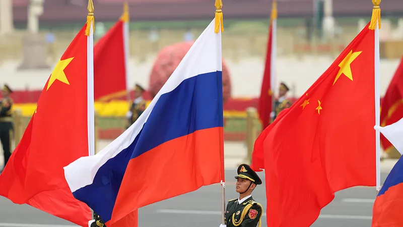 Xi Jinping y Putin firman declaración conjunta sobre fortalecimiento de coordinación estratégica integral y profundización de buena vecindad y cooperación amistosa