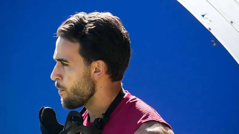 Eric Garcia, en la Ciutat Esportiva para un vistazo médico de control