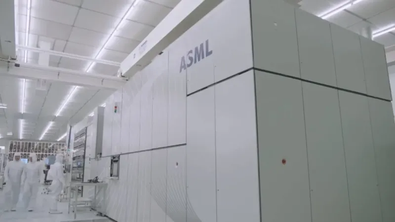 La historia de ASML: la empresa que casi muere varias veces y terminó dominando los semiconductores