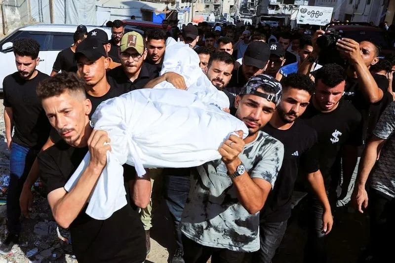 Israel intensifica ataques contra Gaza pese a nuevo plan de alto el fuego