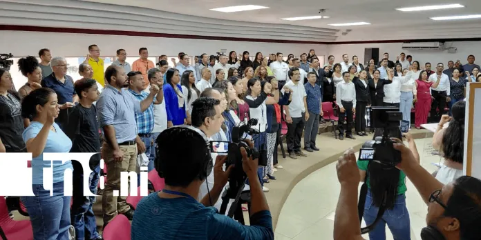 Más ciencia en las aulas: 38 docentes reciben certificación en Astronomía