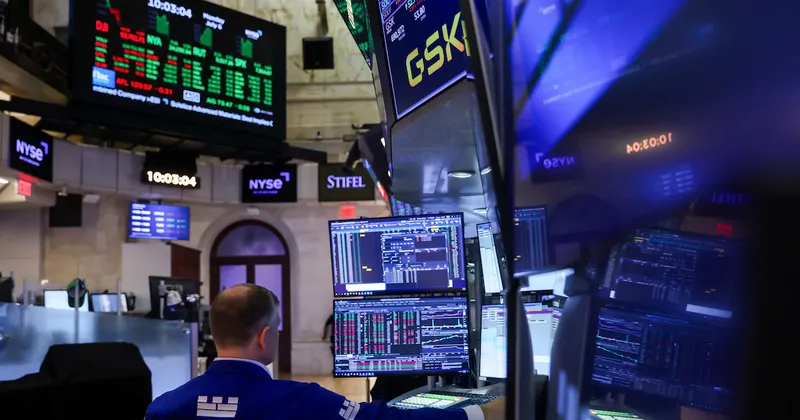 Operadores de bonos en vilo ante el aumento de riesgos de que la Fed suba las tasas esta semana