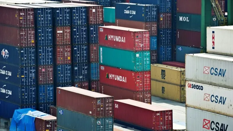 México reduce su superávit comercial hasta los 2.259 millones de dólares en mayo