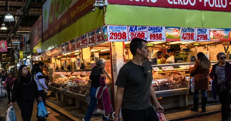 Inflación en Chile sube menos de lo previsto antes de la decisión de tasas