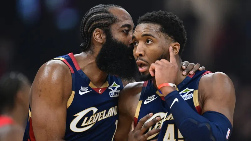 Mitchell: «Si tuviese un anillo, Harden discutiría con LeBron y KD»