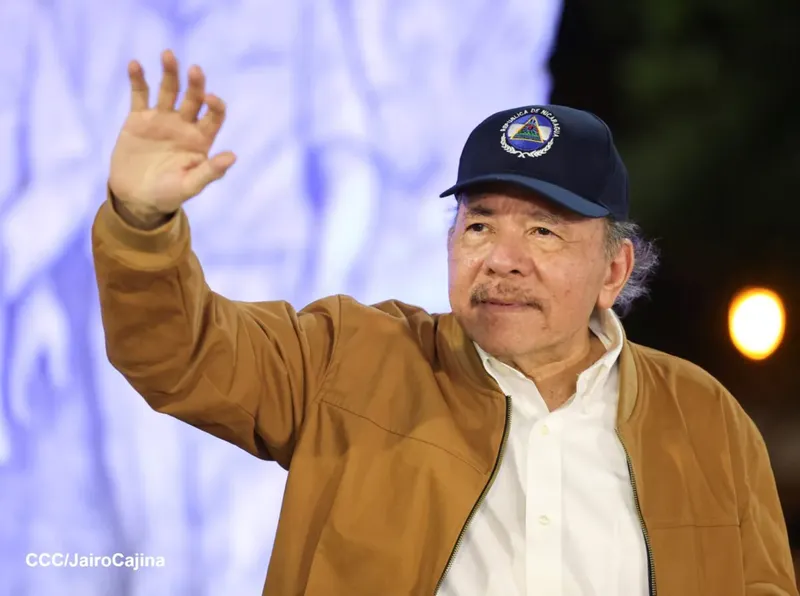 Comandante Daniel Ortega: ¡Afuera digan lo que quieran, pero aquí en tierra nica, se respeta mi bandera!