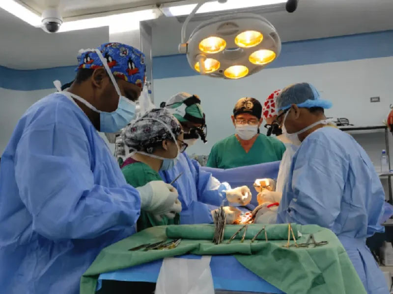 Brigadas médicas internacionales atenderán a familias en hospitales nacionales