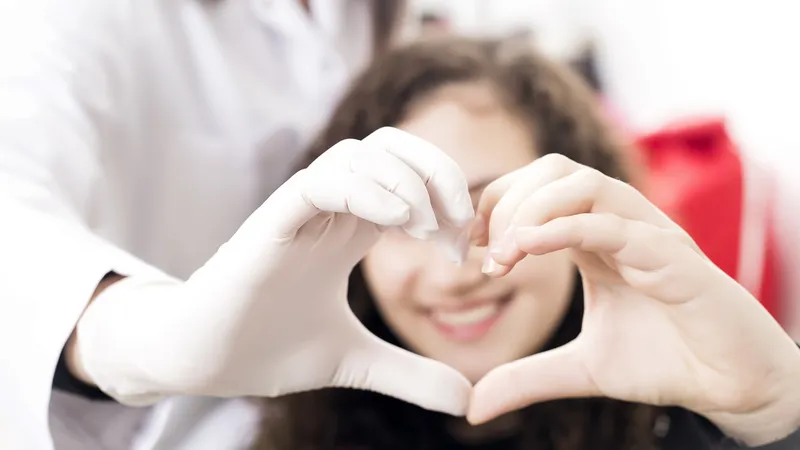 'Síndrome del corazón feliz': el extraño caso de suma felicidad que casi termina en muerte