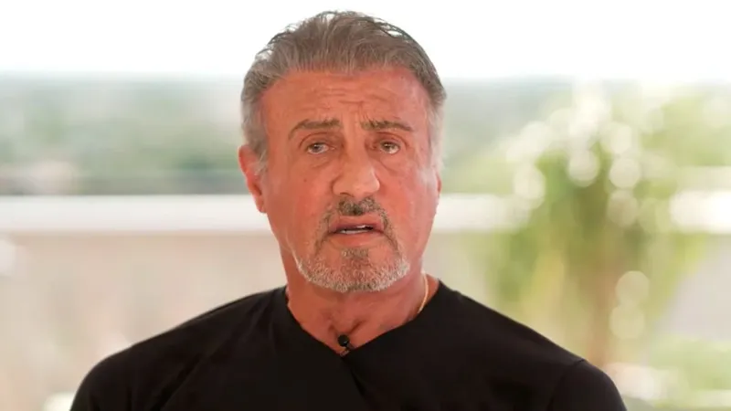 Sylvester Stallone, actor: "La vida te pondrá de rodillas, pero no se trata de lo fuerte que puedes golpear, sino de lo fuerte que puedan golpearte"