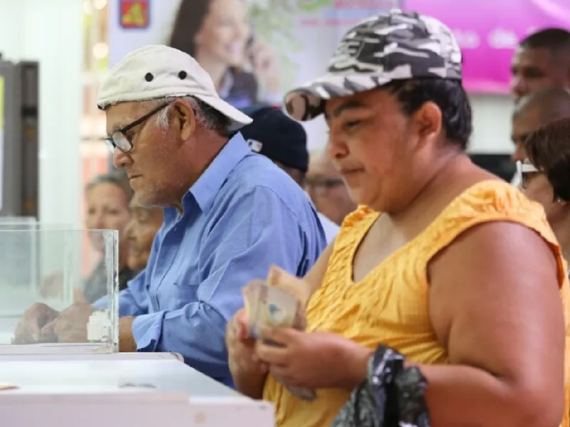 INSS realiza pago de pensiones en efectivo, transferencias y cajas móviles