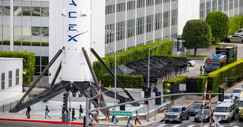 Altos funcionarios de Trump poseían inversiones millonarias en SpaceX antes de su OPI