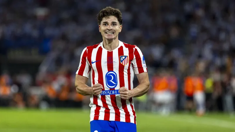 El Atlético se mantiene firme en su postura con Julián Alvarez