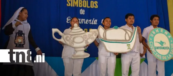 La vocación toma forma: imponen símbolos a estudiantes de Enfermería en Masaya