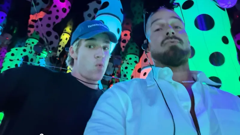 Ricky Martin hace turismo por Kazajistán y Turquía con sus hijos: ‘Cultura pa’ los nenes’