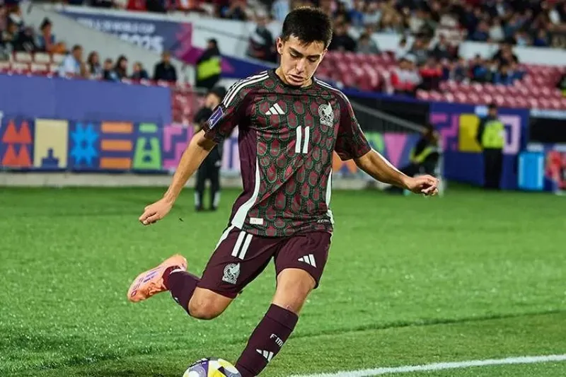 Gilberto Mora es el futbolista más joven de la Copa del Mundo