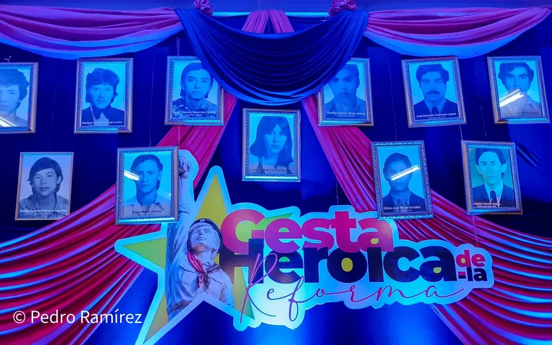 Rinden homenaje a Héroes y Mártires de La Reforma