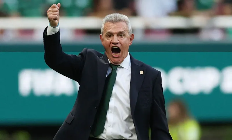 Javier Aguirre, entre las dudas del juego y la satisfacción por el resultado