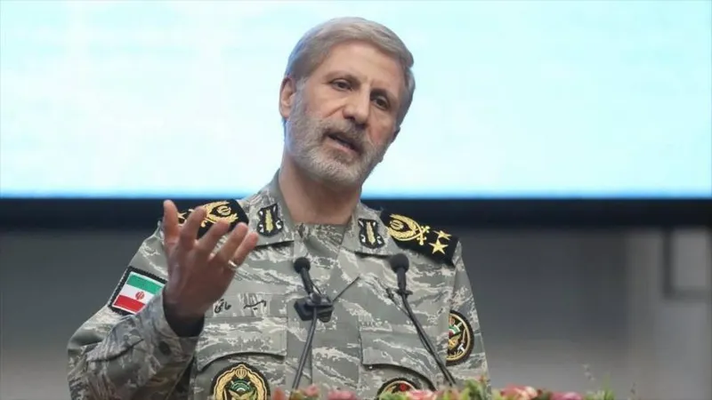 Comandante del Ejército iraní: Vengaremos la sangre del Líder mártir y de otros