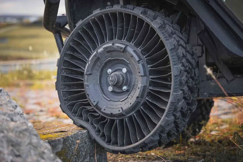Michelin fabrica neumáticos indestructibles y sin aire, pero hay un problema: no puedes montarlos en tu coche