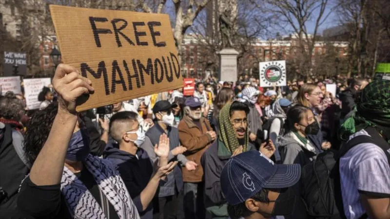 Jueza bloquea planes de Trump de deportar a activistas propalestinos