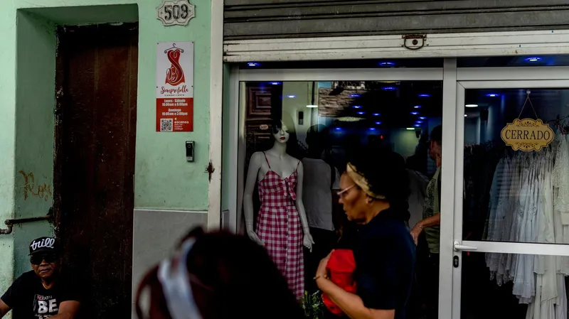 "Son pasos que había que dar": avanza en Cuba el plan para flexibilizar la economía nacional